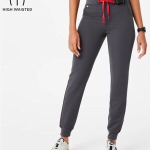 Figs Charcoal Zamora high waisted Jogger Pant with mauve drawstring